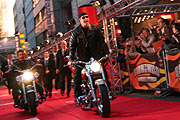 Die Hauptdarsteller bei der Deutschland Premiere in München kamen per Harley (Foto: Martin Schmitz)